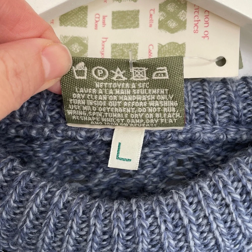 Carraig Donn Men’s Aran Wool Sweater - Picture 5 of 5
